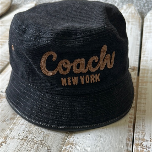Coach Women’s 1941 embroidered denim bucket hat Size xs\s black and tan New NWT - Picture 1 of 7